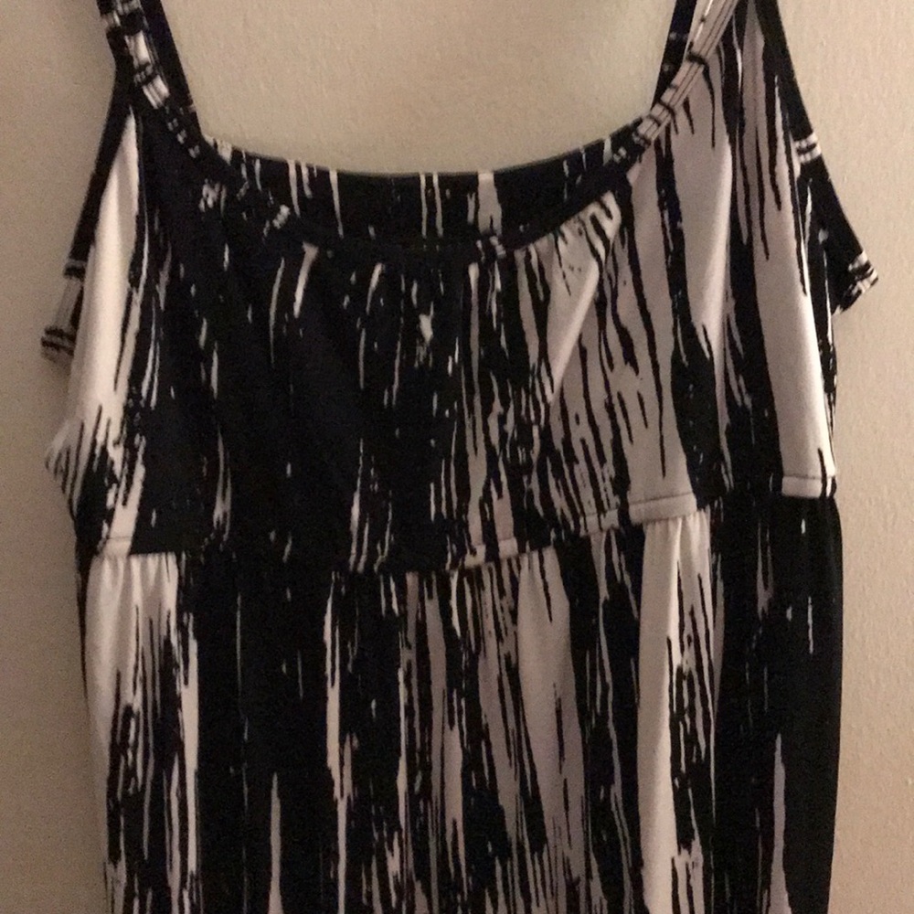 Dress - Picture 2 of 6